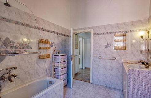 3 Bedroom Lovely Apartment In Canino - Foto 22