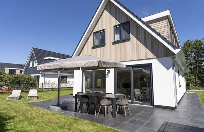 Holiday Home in De Koog Near the Sea - Photo 18