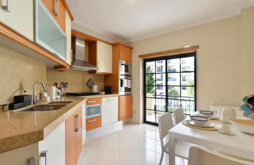 Gorgeous Beach Apartment - Checkinhome - Photo 9