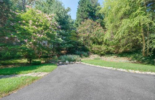 3 Mi to NIH! Spacious Bethesda Apt with Yard - Photo 28