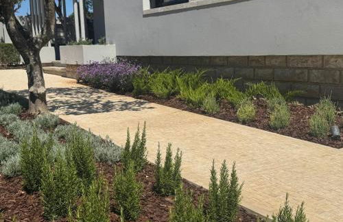 Casa com jardim perto da praia - Foto 3