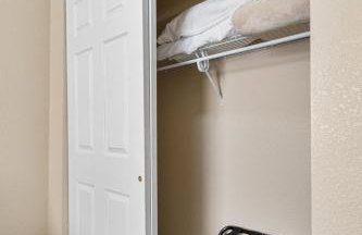 Peaceful West: 4BR Dusk Haven - Foto 35