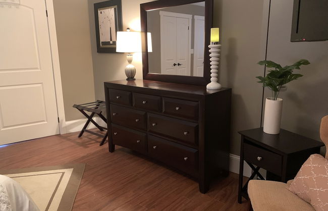 Legacy Suites - Photo 18