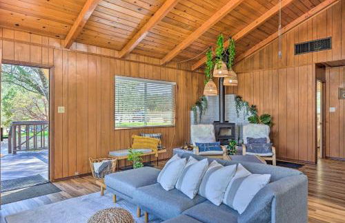 Lovely Oakhurst Cabin with Deck and Mtn Views! - Foto 6