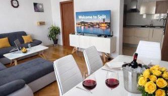 Diocles Place - Photo 2