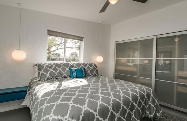 Mid-century Modern W/backyard Oasis, Putting Green - Foto 4