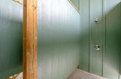 Two Adjacent Cabins, Sleeps 18 - Foto 53