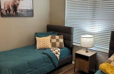 Relax with Spacious Modern Simplicity - Photo 23