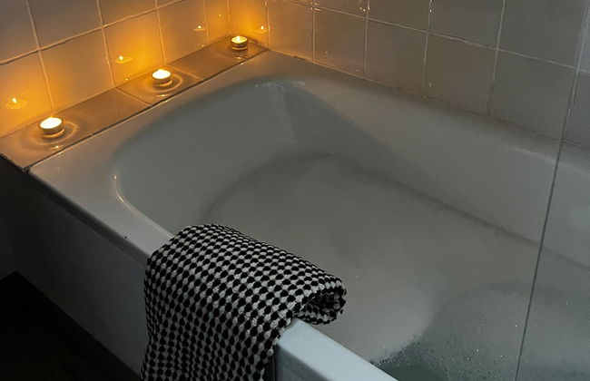 Lovely 10-bed Villa With Private Pool & Garden - Foto 17