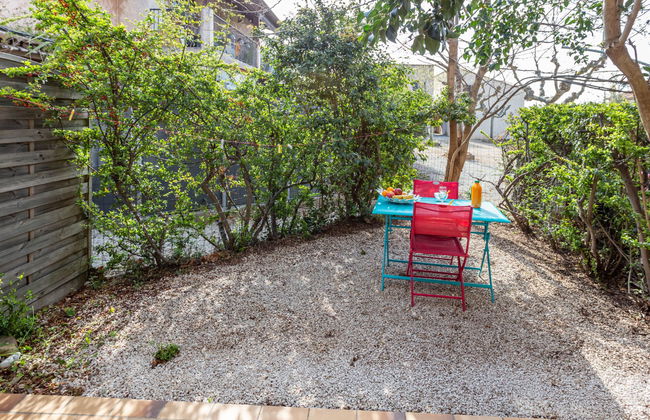 Apartment in Carqueiranne with garden and terrace - Photo 13
