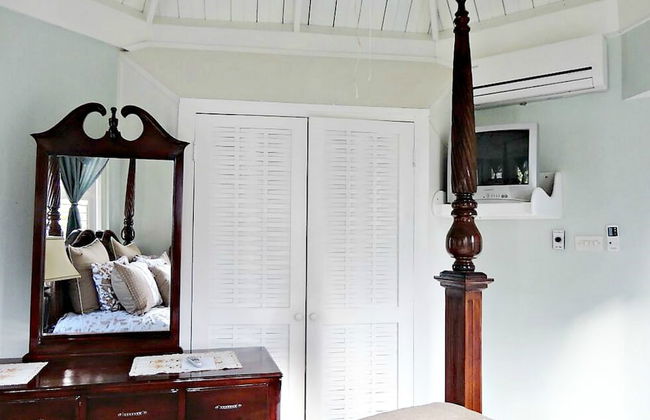 Private 2 Bedroom Beachfront Penthouse Condo Ocho Rios, Jamaica - Foto 5