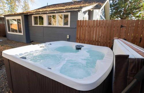 Charming Cozy Cottage with Hot Tub - Foto 18