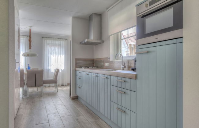 Sunny Zeeland Getaway - Photo 4