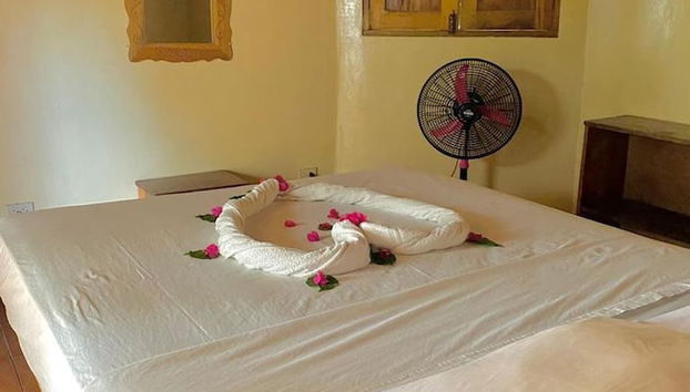 Big Pool 3 Ppl Beach Front Cabana Fan Breakfast - Foto 4, Habitación