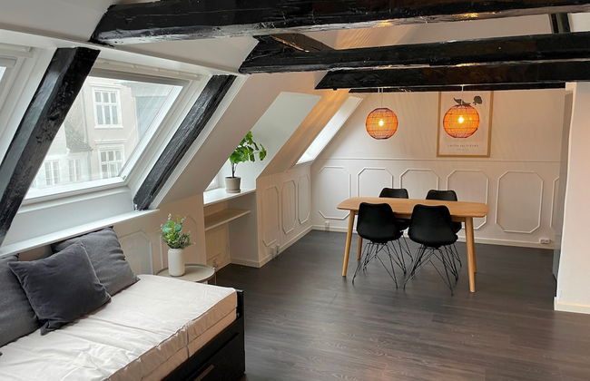 Designer Loft - Direct Marble Church Views - Foto 12