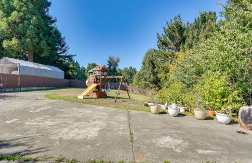 3 Mi to Sequoia Park Zoo Spacious Home with Sunroom - Foto 34