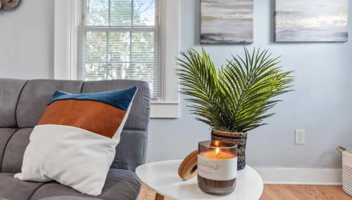 BOHO BUNGALOW - STEPS FROM HISTORIC DOWNTOWN APEX - Foto 3