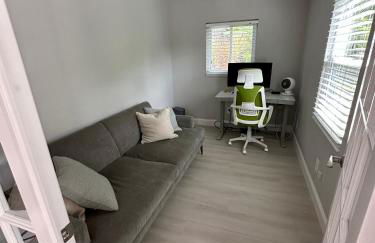 Florida house, 4br 2bt with private pool oasis - Photo 45