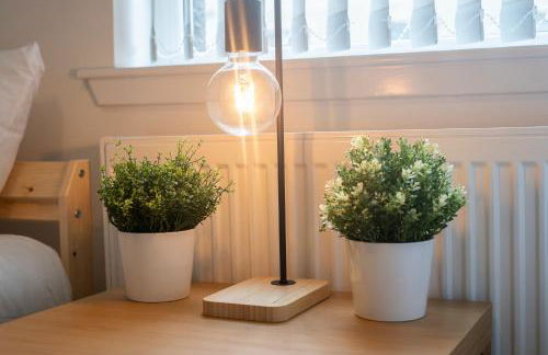 2 Bedroom Apartment-Free Parking-by Holiday Homes - Foto 16