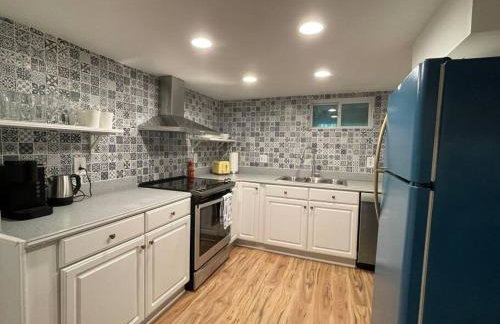 Upscale, Brand New, Full Kitchen, 2-Bedroom Apt - Foto 18
