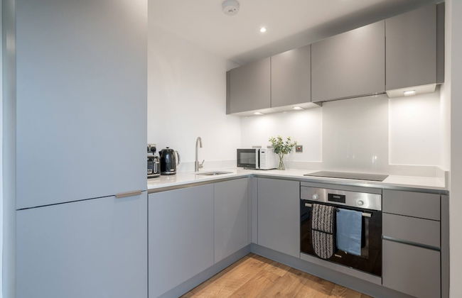 Skyvillion - River View Mins To O2 & London Excel - Photo 14