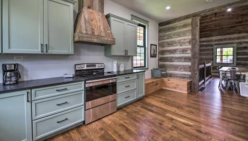 Bross Brothers Cabin with Wraparound Porch! - Foto 5