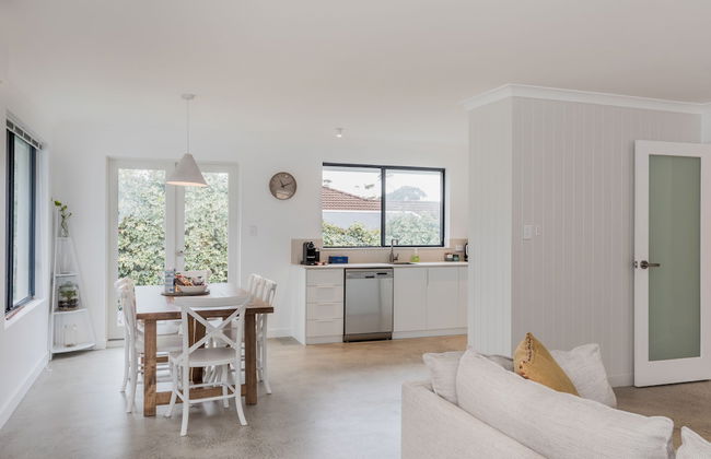 Coastal Cottage by the BnB Collection - Photo 6