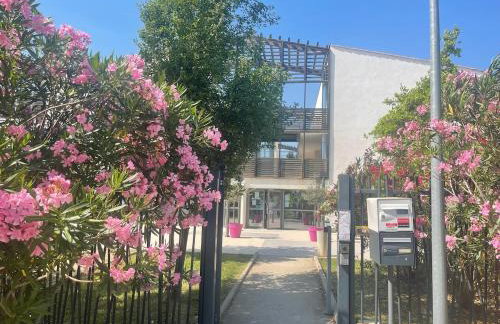 Studio cosy, résidence de tourisme avec piscine - Foto 21