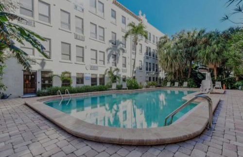 Palm Beach Paradise Walk to Beach Pool WiFi 86" TV WiFi - Foto 28