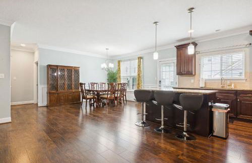 Sojourn Beautiful Family Home with Backyard in Ghent - Foto 13