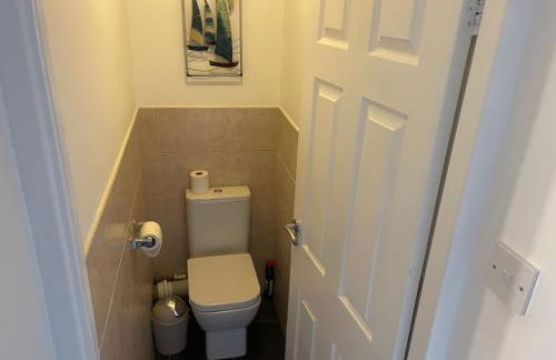 River House 2BR 1 bathroom downstairs toilet Parking St Neots Town Centre - Foto 36