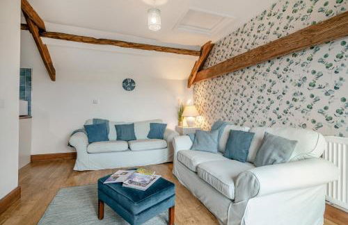 Vale Farm Cottages - Photo 35