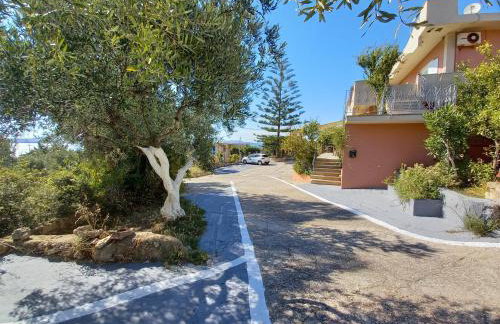 Stefanos Studios - Photo 19