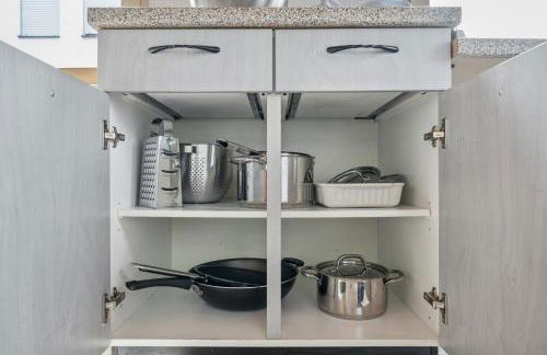 kostengünstige Wohnungen für Monteure in Zizishausen-Nürtingen, WiFi, Smart TV, Parkplatz, Autobahn A8, Stuttgart - Photo 18