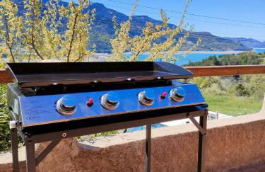 Family Villa Overlooking Lake Serre-Ponçon - Foto 35