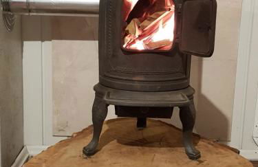 CASA FULL, CENTRO, 130m quadrados, 9 Pessoas, Wi-Fi, 3 Qtos, Churrasqueira e Apetrechos, Cozinha-Sala Integrados, 2 Banheiros, Varanda e Jardim, Garagem Coberta, Estac Interno 3 Carros, Lareira de Alta Performance e Fogão de Ferro, Área nos Fundos - Foto 36