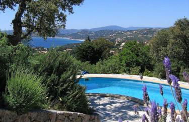 Charmante Villa mit Pool und Panorama-Meerblick in den Golf von Saint-Tropez - Villa Montmajour - Foto 24