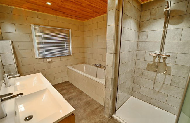 Chalet in Biron With Large Garden Near Durbuy - Photo 9