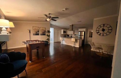 Spacious House-single Level Near Lake Huge Parking - Photo 16