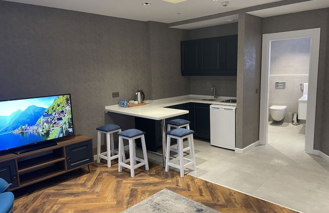 Feri Suites - Photo 47