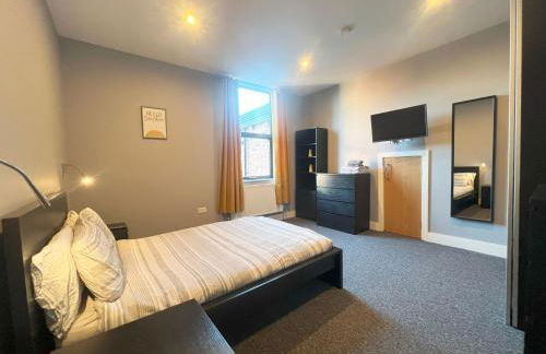 1 bed Apt close to Leeds Arena Sleeps up to 4 people F1 - Photo 14