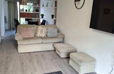 Nicely decorated 3 bedroom house near Heathrow, London - Foto 7