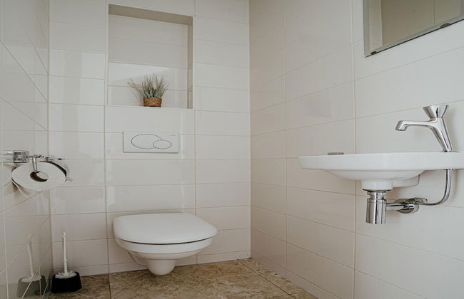 Apartment by the Beach With Sea Views - Photo 47