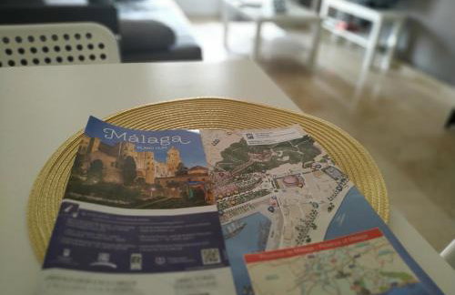 Málaga Yellow Duplex free parking and terrace - Foto 16