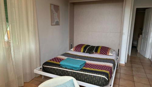 STUDIO dans Villa à Nice Ouest - Foto 5