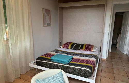 STUDIO dans Villa à Nice Ouest - Foto 5