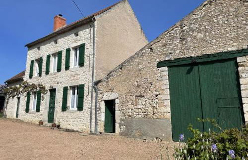 Gîte paisible à Ébreuil avec jardin, animaux acceptés - FR-1-489-19 - Foto 2