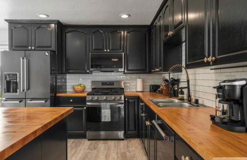 2-Story Sanctuary - Spacious Hot Tub - Billiards - Foto 36