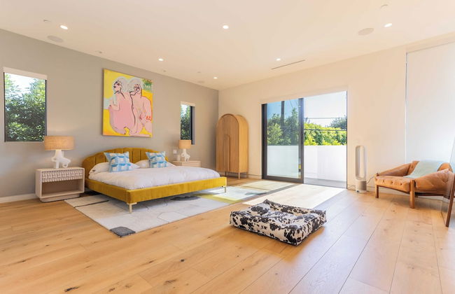 Luxe Weho Villa, Walk to Melrose Ave, Pool + Hot Tub North Vista by Avantstay - Photo 4