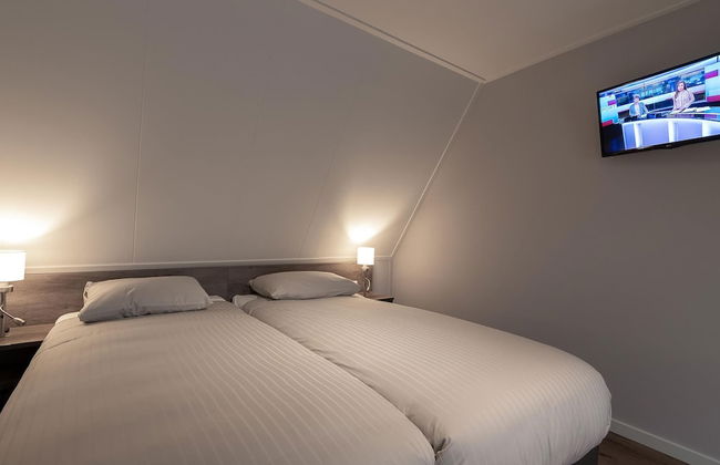 Design Apartment in Zeeland With its own Wellness - Photo 18